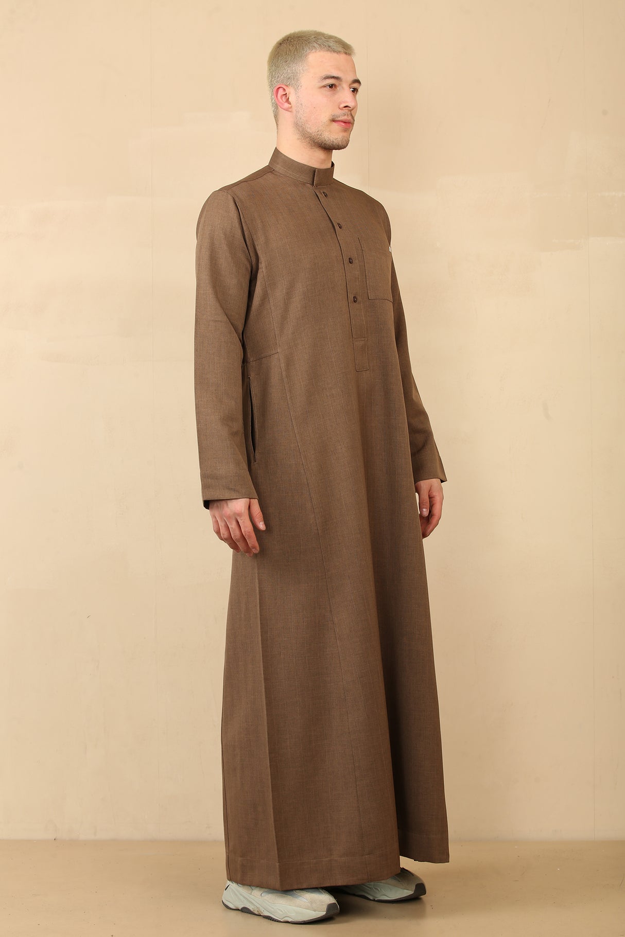 Men's Saudi Classic Luxury Thick Soft Jubba (Brown)