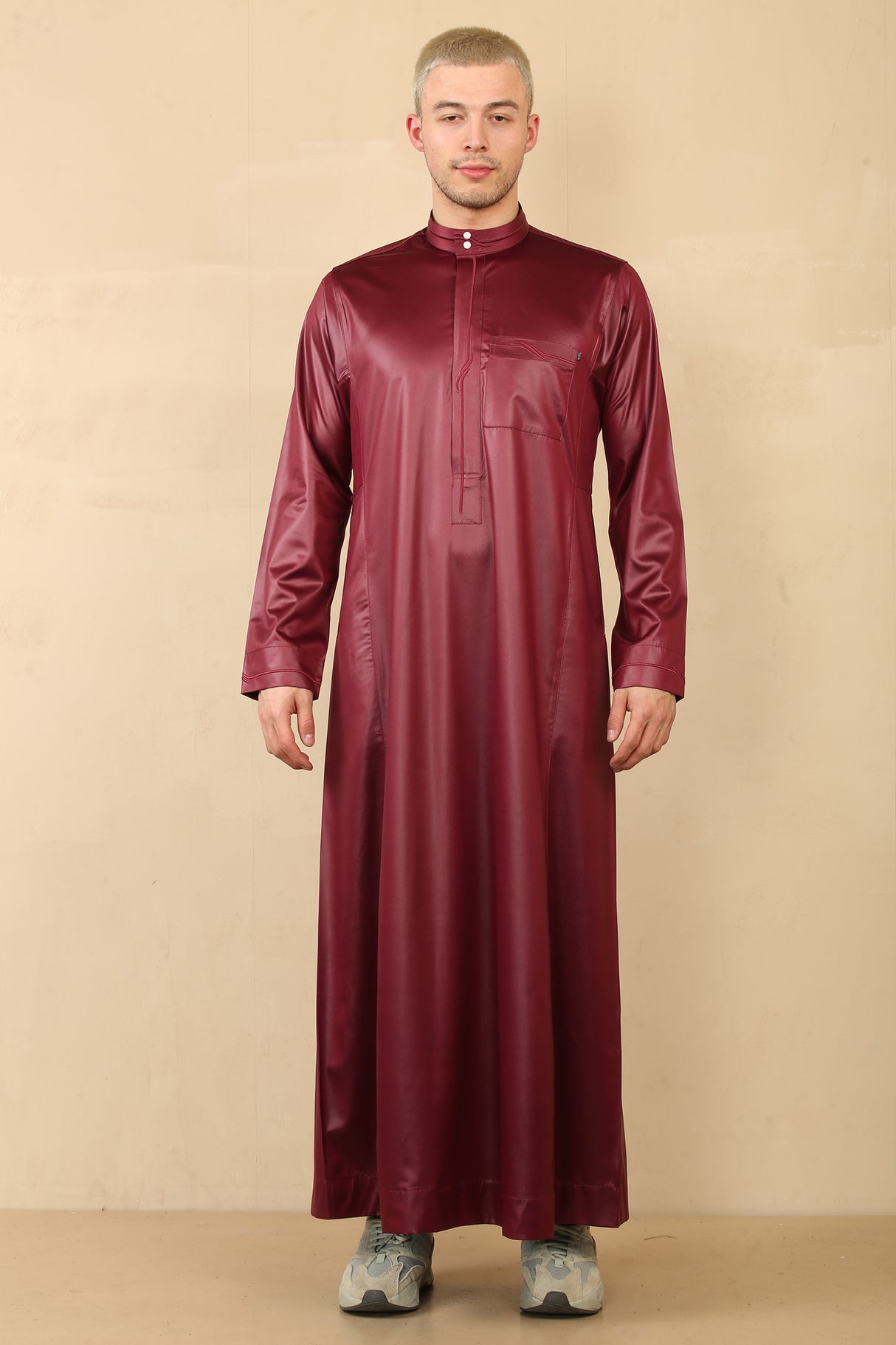 Men's Saudi Embroidered Shiny Zipper Jubba (Maroon)