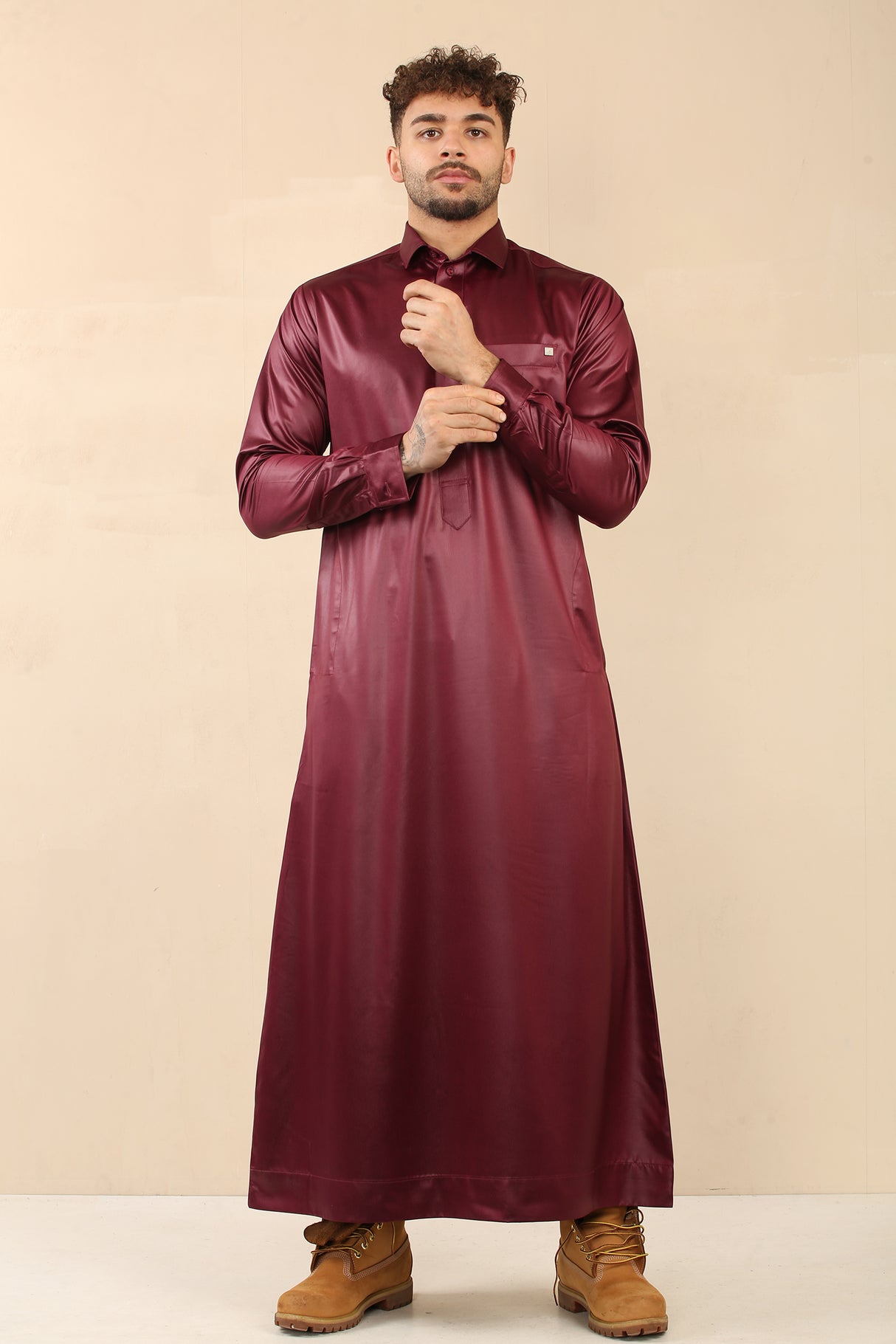 Men's Saudi Shirt Collar Cuffed Shiny Jubba (Maroon)