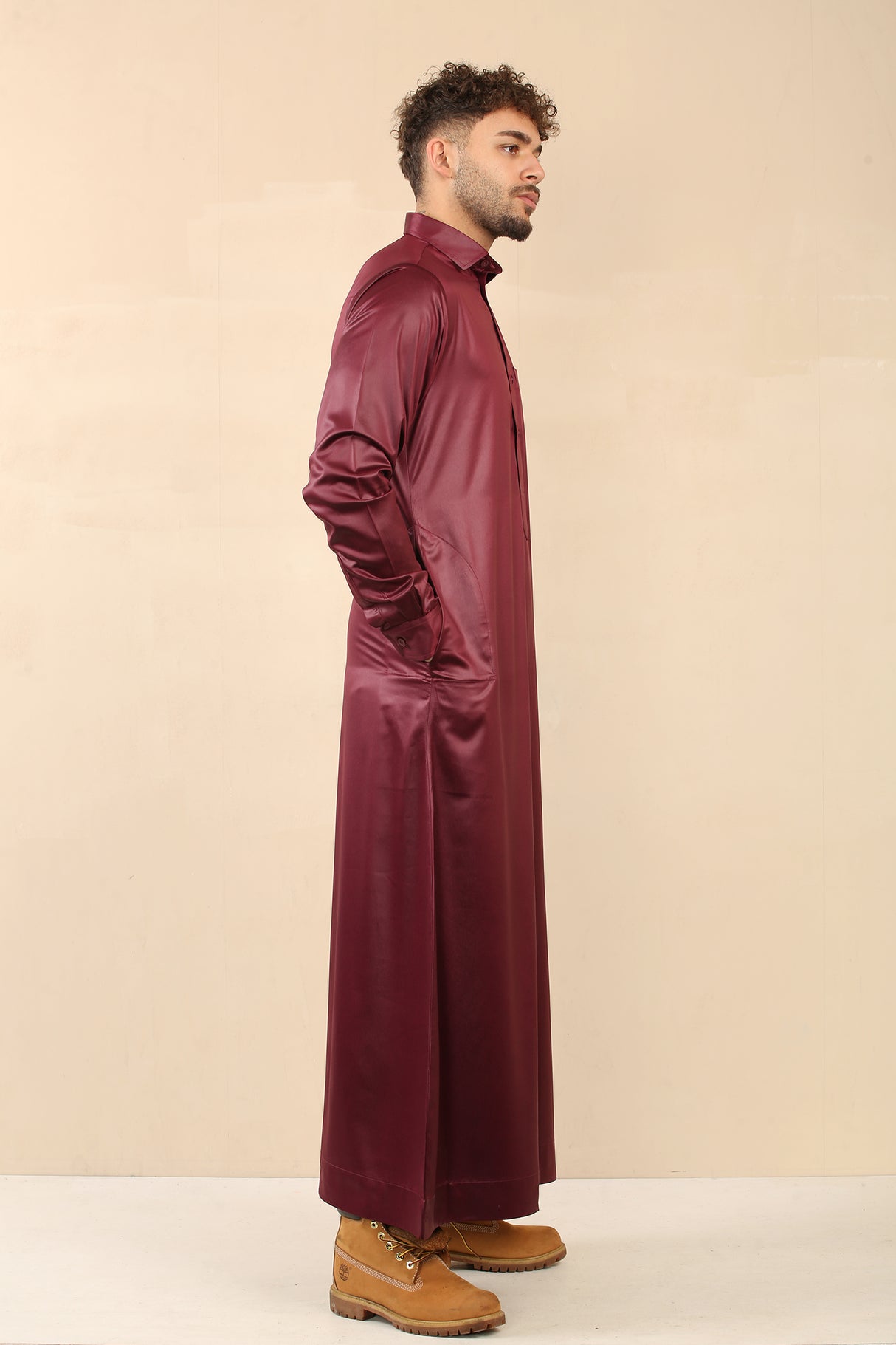 Men's Saudi Shirt Collar Cuffed Shiny Jubba (Maroon)