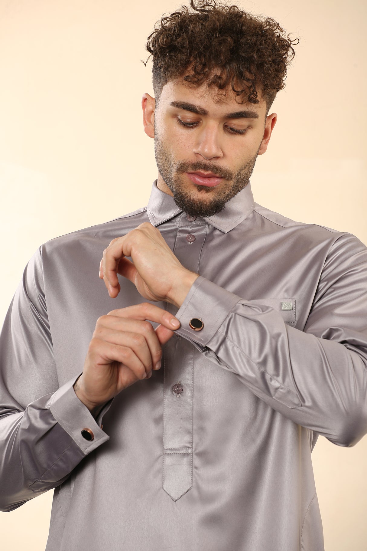Men's Saudi Shirt Collar Cuffed Shiny Jubba (Golden Grey)