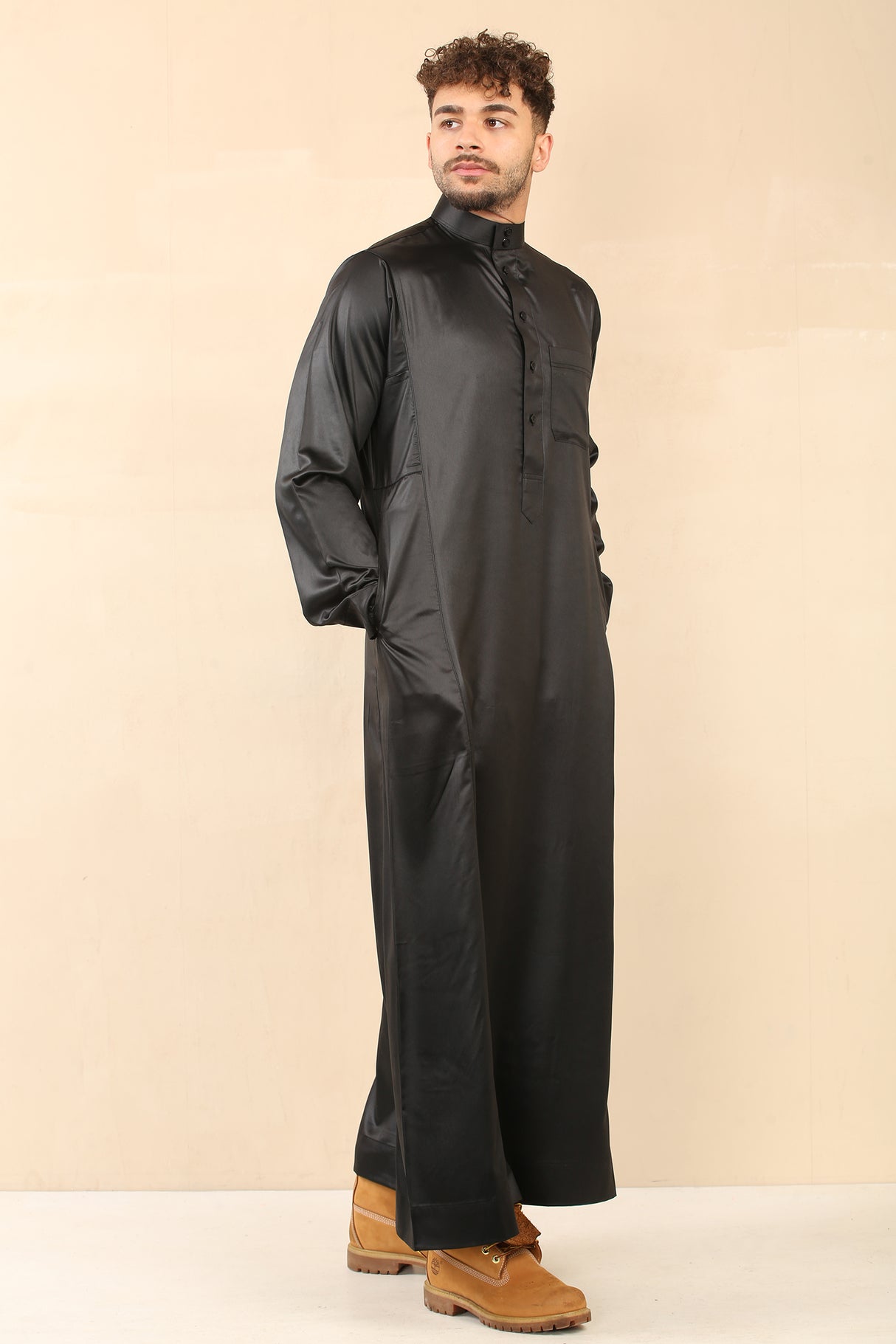 Men's Saudi Classic Shiny Jubba (Black)
