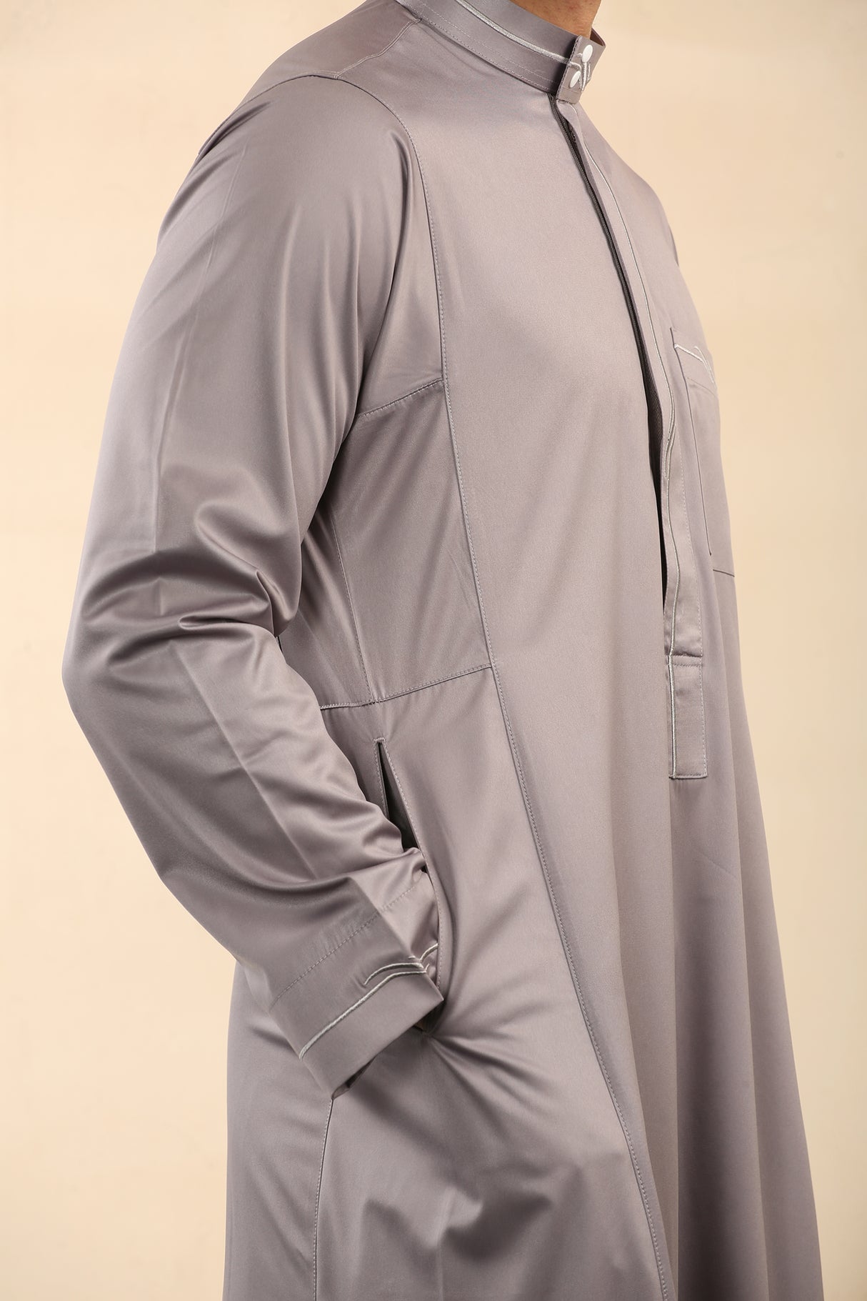 Men's Saudi Embroidered Shiny Zipper Jubba (Golden Grey)