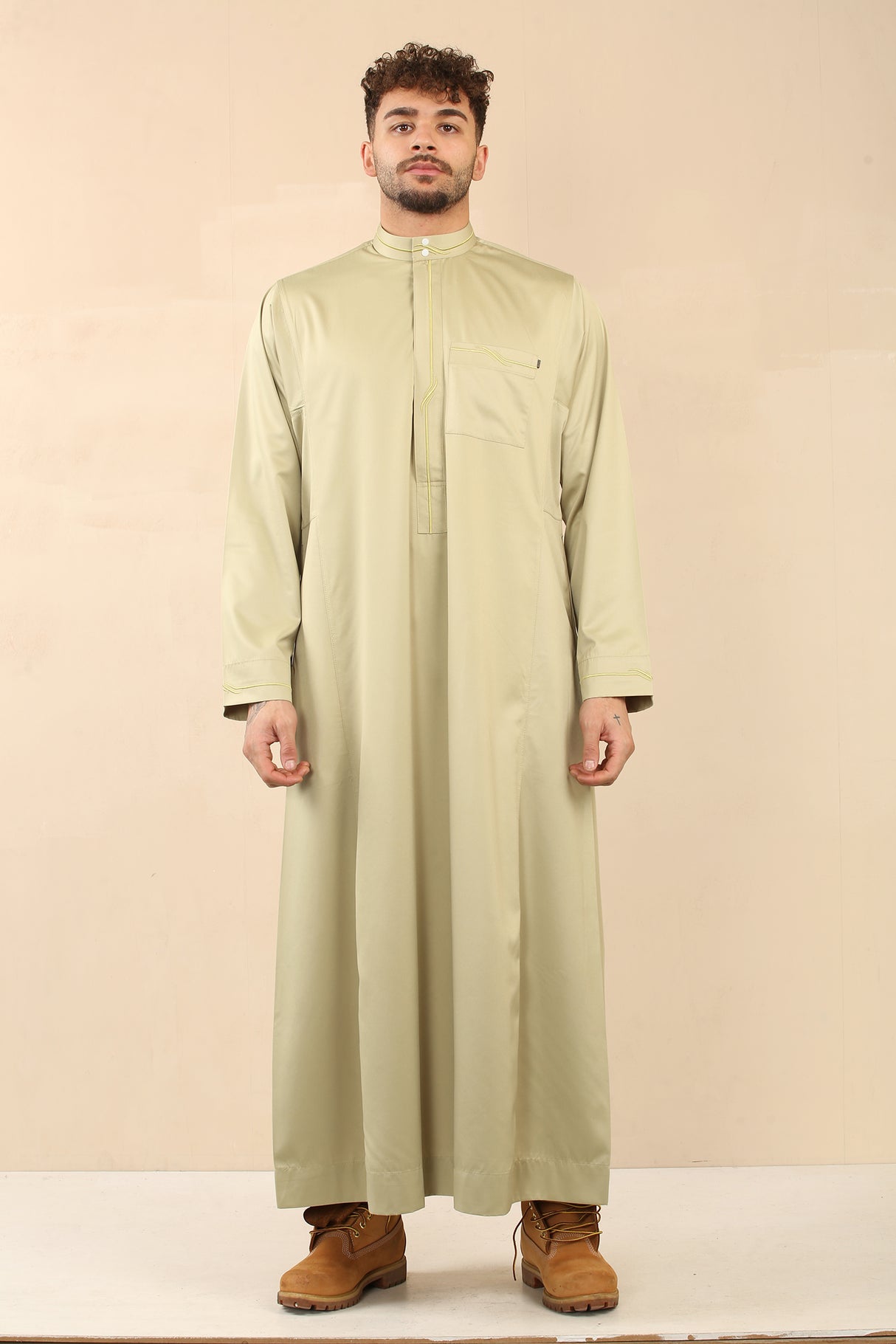 Men's Saudi Embroidered Shiny Zipper Jubba (Golden Green)