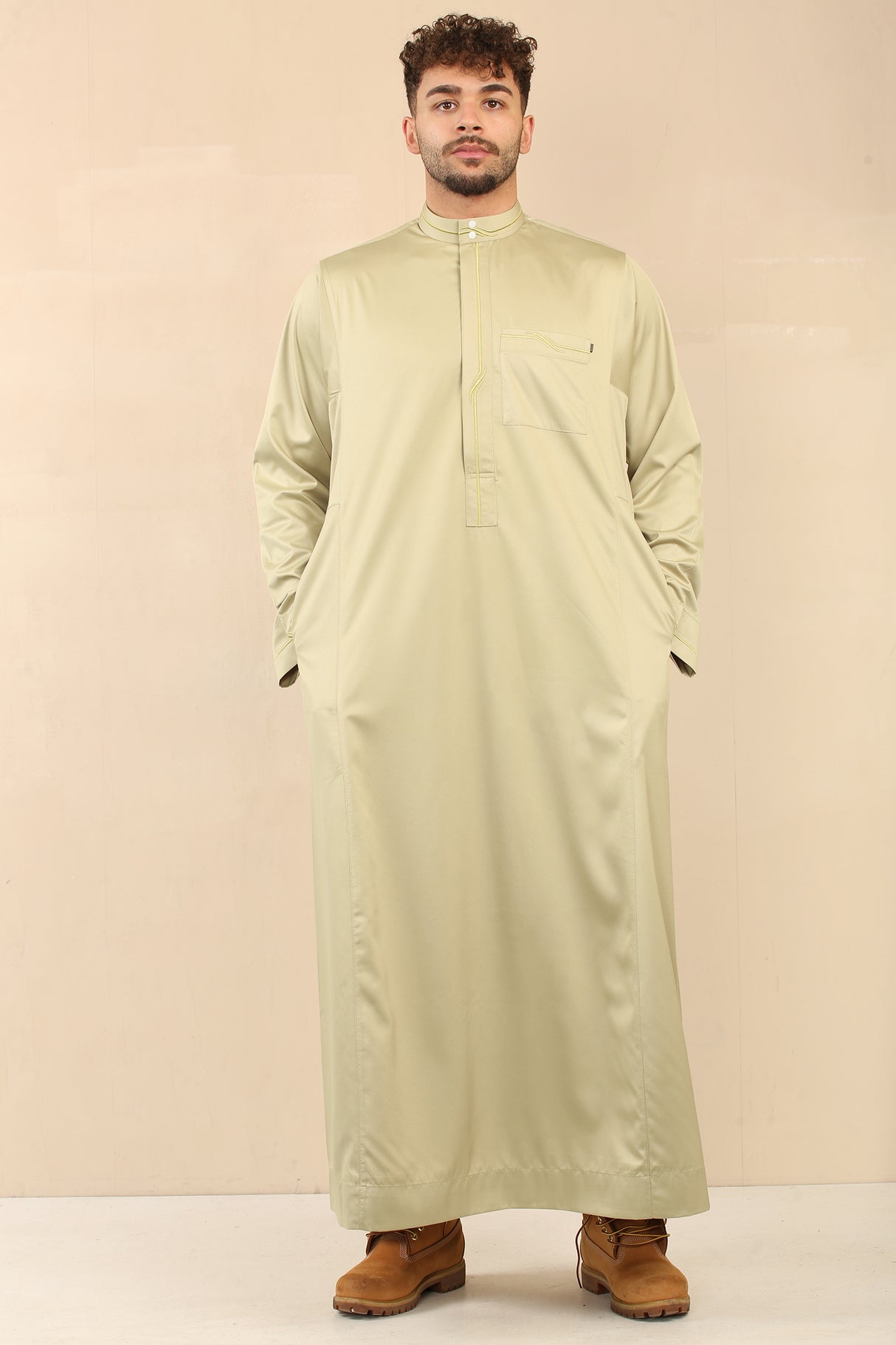 Men's Saudi Embroidered Shiny Zipper Jubba (Golden Green)