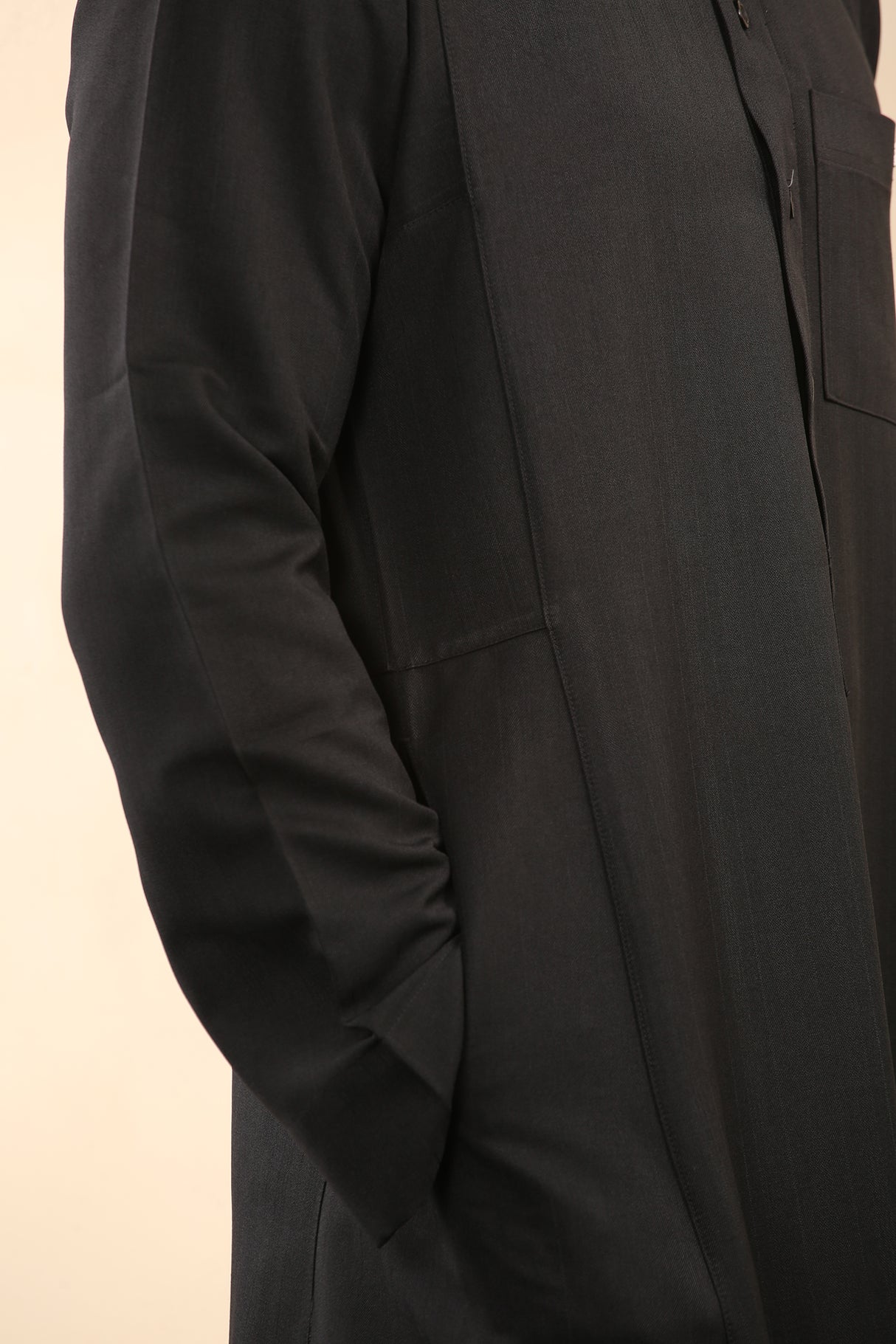 Men's Saudi Classic Luxury Thick Soft Jubba (Black)