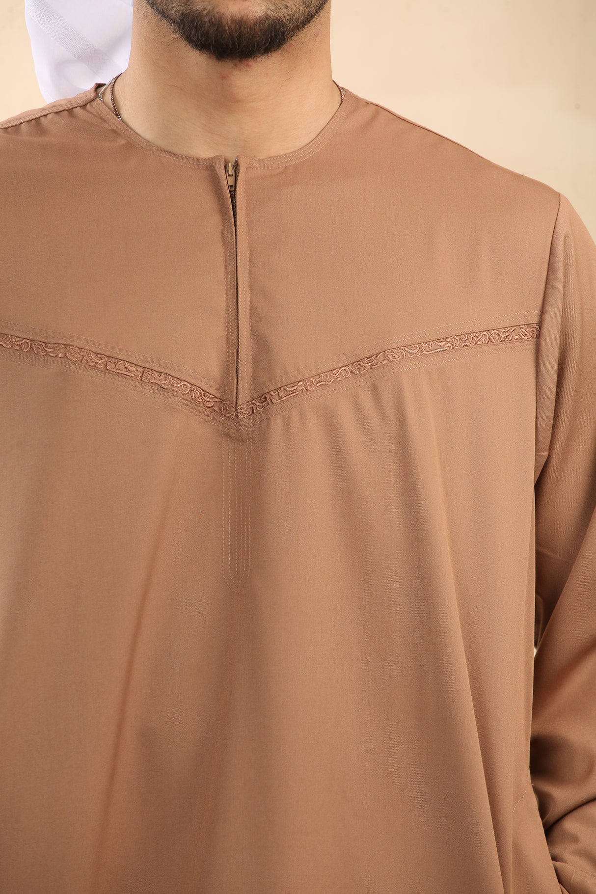 Men's Emirati Embroidered Cotton Zipper Jubba (Caramel)